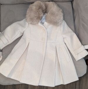 Edgehill Collection Ivory Coat with Faux Fur Collar